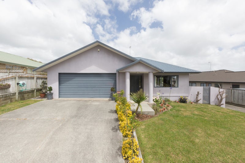 22 Logan Way, Kelvin Grove, Palmerston North - Carousel 1