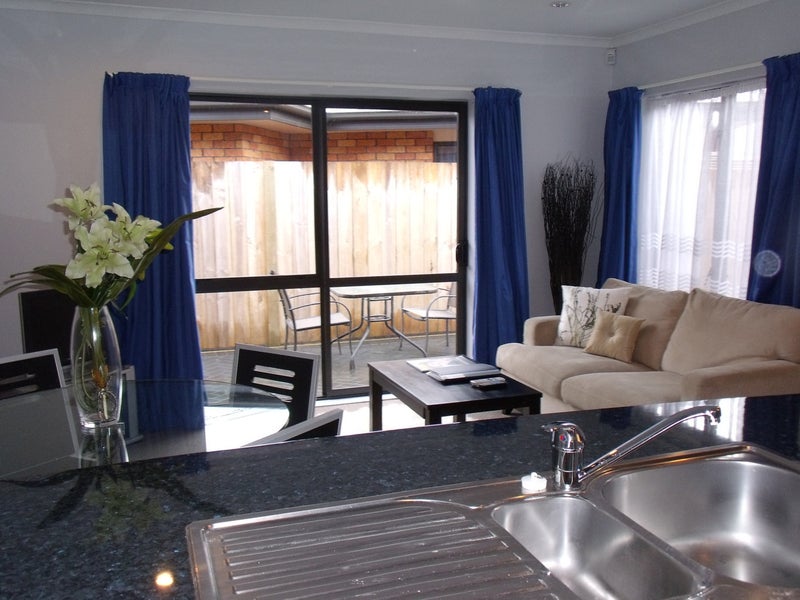 6G Jones Crescent, Melville, Hamilton - Carousel 1