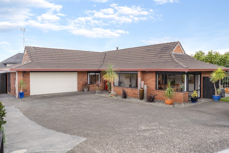 16 Simmental Crescent, Somerville, Manukau - Carousel 26