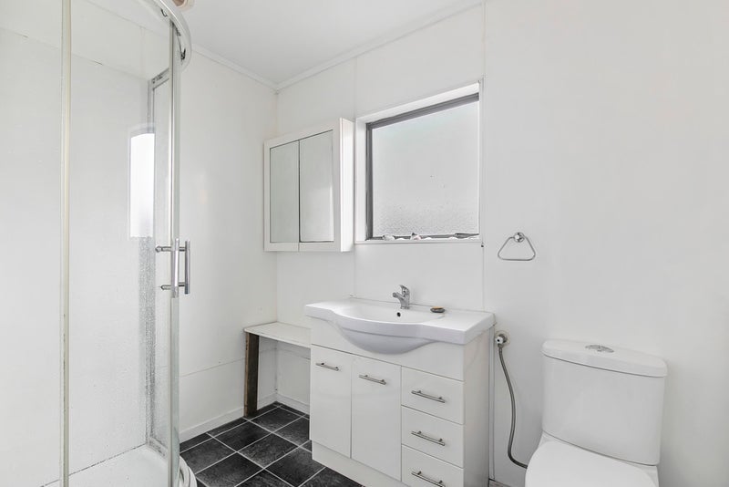 2/4 Maplesden Drive, Clendon Park, Auckland - Carousel 8