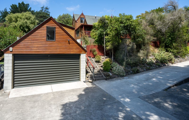 28C Albert Terrace, Saint Martins, Christchurch - Carousel 27