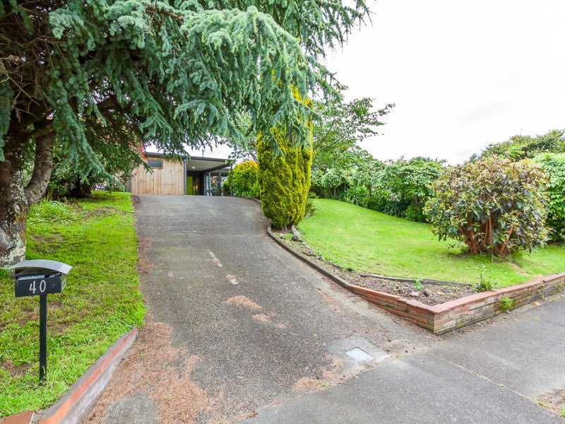 40 Wikiriwhi Crescent, Awapuni, Palmerston North - Carousel 24