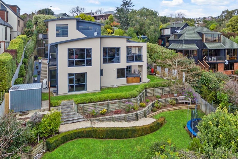 10 Sedgwick Way, Westmorland, Christchurch - Carousel 1