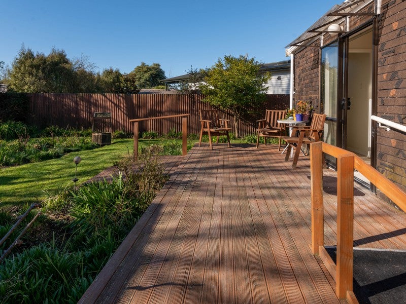 40 Kawaha Point Road, Fairy Springs, Rotorua - Carousel 1