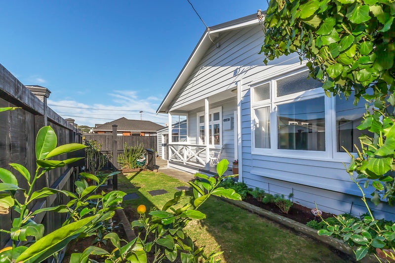 23 Ellesmere Ave, Miramar, Wellington - Carousel 2