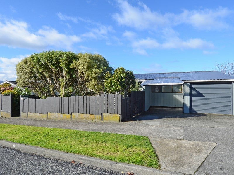 6 Stanhope Grove, Korokoro, Lower Hutt - Carousel 15
