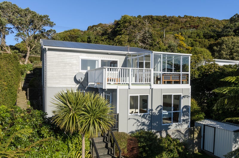 14 Wrights Hill Road, Karori, Wellington - Carousel 1
