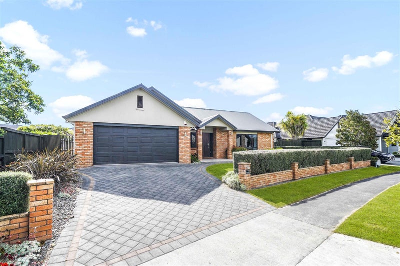 4 Langdale Court, Huntington, Hamilton - Carousel 1