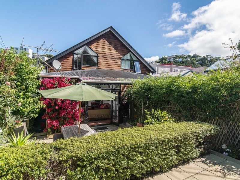 80 Aro Street, Aro Valley, Wellington - Carousel 1