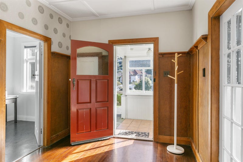 15 Waipapa Road, Hataitai, Wellington - Carousel 2
