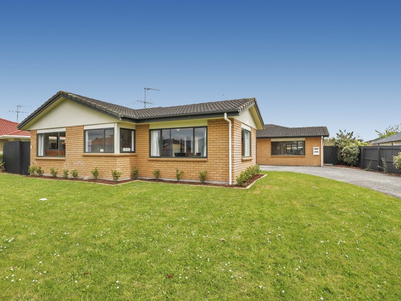 77 Redcastle Drive, East Tamaki, Auckland - Carousel 2