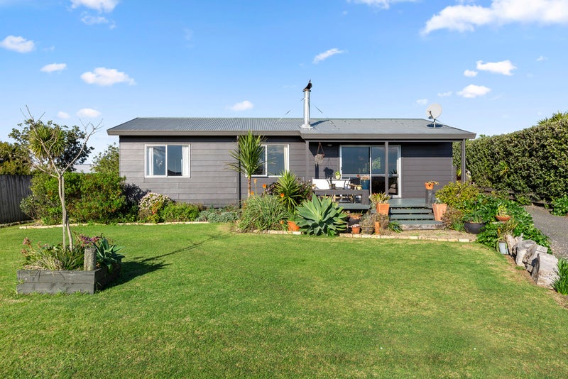 24 Manukau Road, Raglan - Carousel 1
