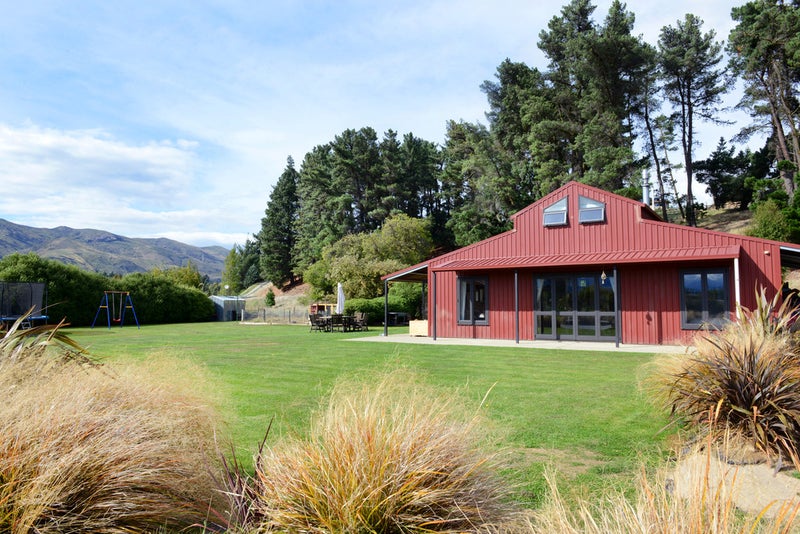 5 Fort Place, Wanaka - Carousel 1