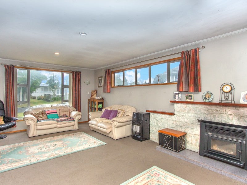10 Ian Street, Koutu, Rotorua - Carousel 2
