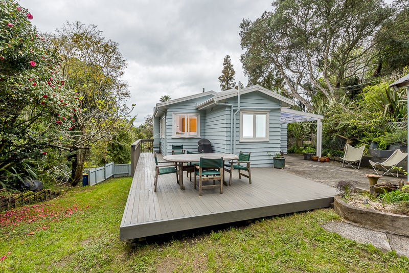 17 Laingholm Drive, Laingholm, Auckland - Carousel 16