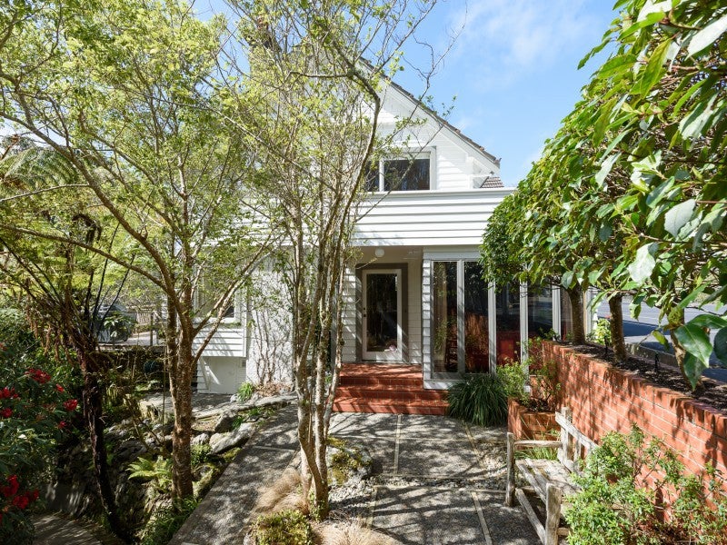 12 Joll Street, Karori, Wellington - Carousel 1