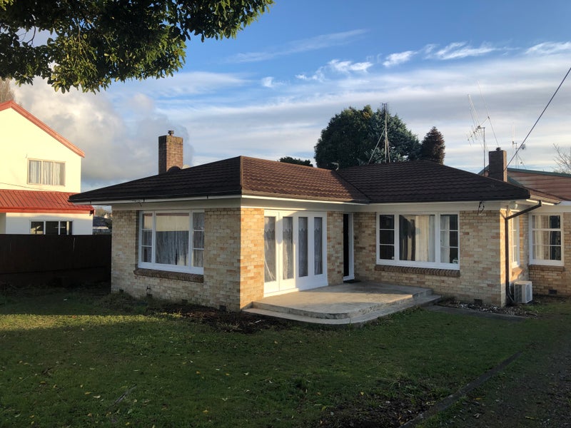 11 Peachgrove Road, Hamilton East, Hamilton - Carousel 1