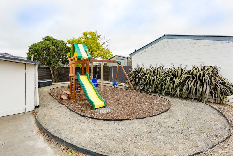 49 Kathleen Crescent, Hornby, Christchurch - Carousel 2