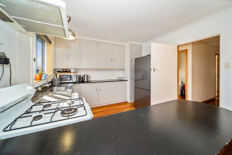 12 Rosendale Avenue, Spotswood, New Plymouth - Carousel 2