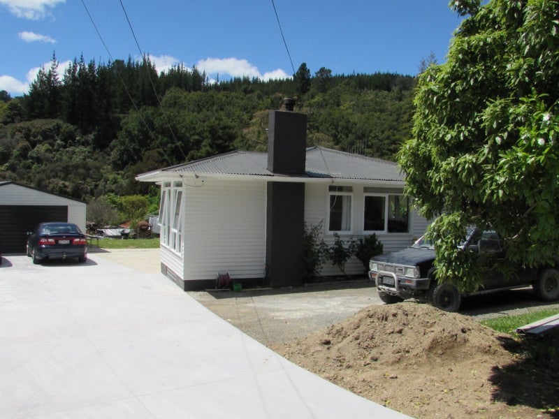 227 Plateau Road, Te Marua, Upper Hutt - Carousel 1