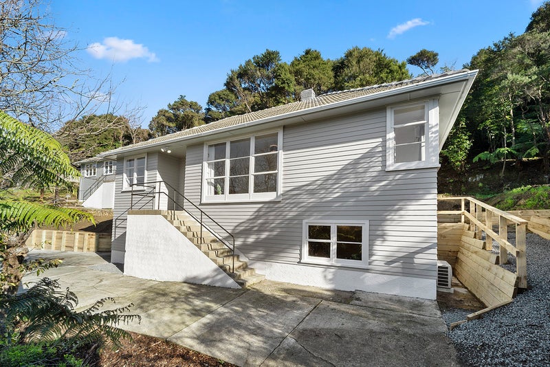 77 Bird Grove, Stokes Valley, Lower Hutt - Carousel 17