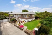 20 Lawrence Crescent, Hill Park, Manukau City, Auckland