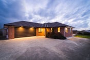 8 Gibraltar Way, Fitzherbert, Palmerston North, Manawatu / Whanganui