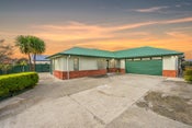 8 Fernlea Avenue, Kelvin Grove, Palmerston North, Manawatu / Whanganui
