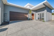 20 & 20A Mahoney Drive, Albany, North Shore City, Auckland
