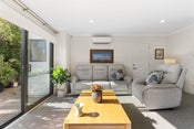 2/102 Greenhithe Road, Greenhithe, North Shore City, Auckland