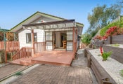2/10 Tallington Crescent, Torbay, North Shore City, Auckland