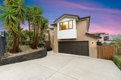 2 Bangla Place, Royal Heights, Waitakere City, Auckland
