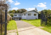 90 Lawrence Crescent, Hill Park, Manukau City, Auckland
