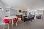 2/21 Hunters Park Drive, Three Kings, Auckland City, Auckland