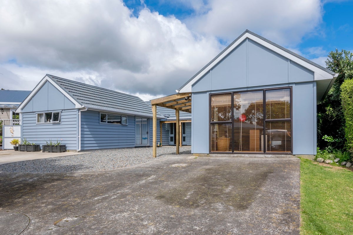 10 Victor Grove, Waikanae Beach, Waikanae - Carousel 14