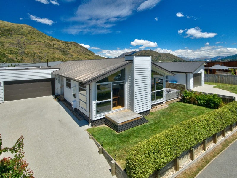 6 Cheltenham Road, Lower Shotover, Queenstown - Carousel 1