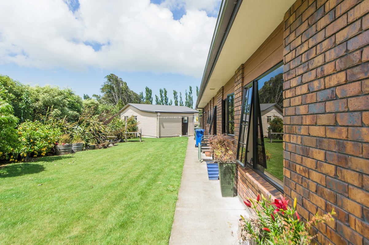 390A State Highway 3, Westmere, Whanganui - Carousel 26