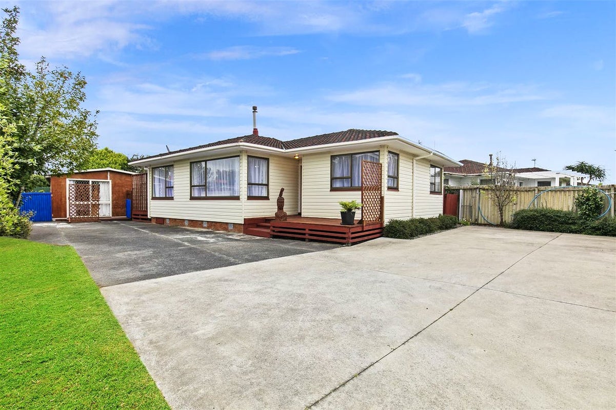 115 Chichester Drive, Rosehill, Papakura - Carousel 1