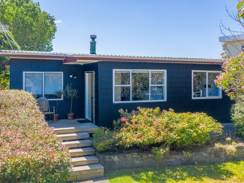 11 Karaka Grove, Raumati Beach, Paraparaumu - Carousel 1