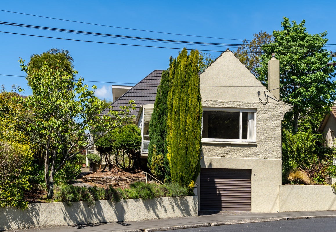 24 Passmore Crescent, Maori Hill, Dunedin - Carousel 1