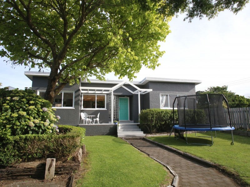 10 Cowling Road, Hurdon, New Plymouth - Carousel 1