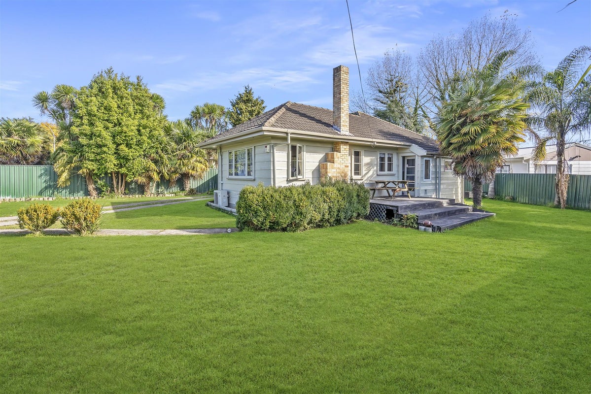 73 Fifth Avenue, Enderley, Hamilton - Carousel 1