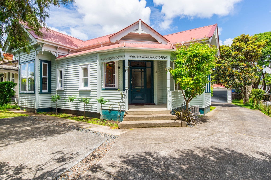 26 Sandringham Road, Mount Eden, Auckland - Carousel 1