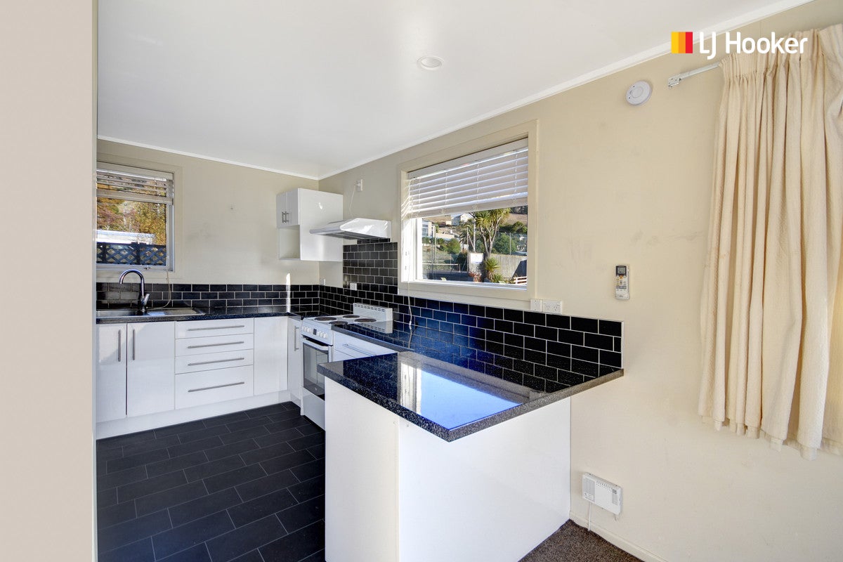 13A Greenacres Street, Macandrew Bay, Dunedin - Carousel 2