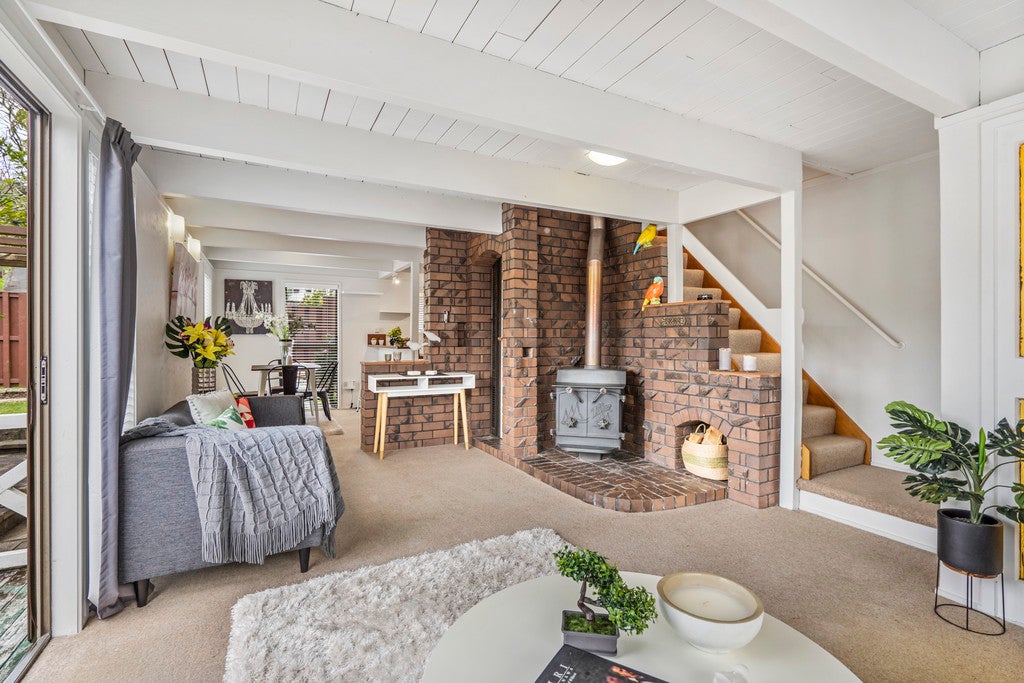 1/5 Eugen Place, Bayview, Auckland - Carousel 2