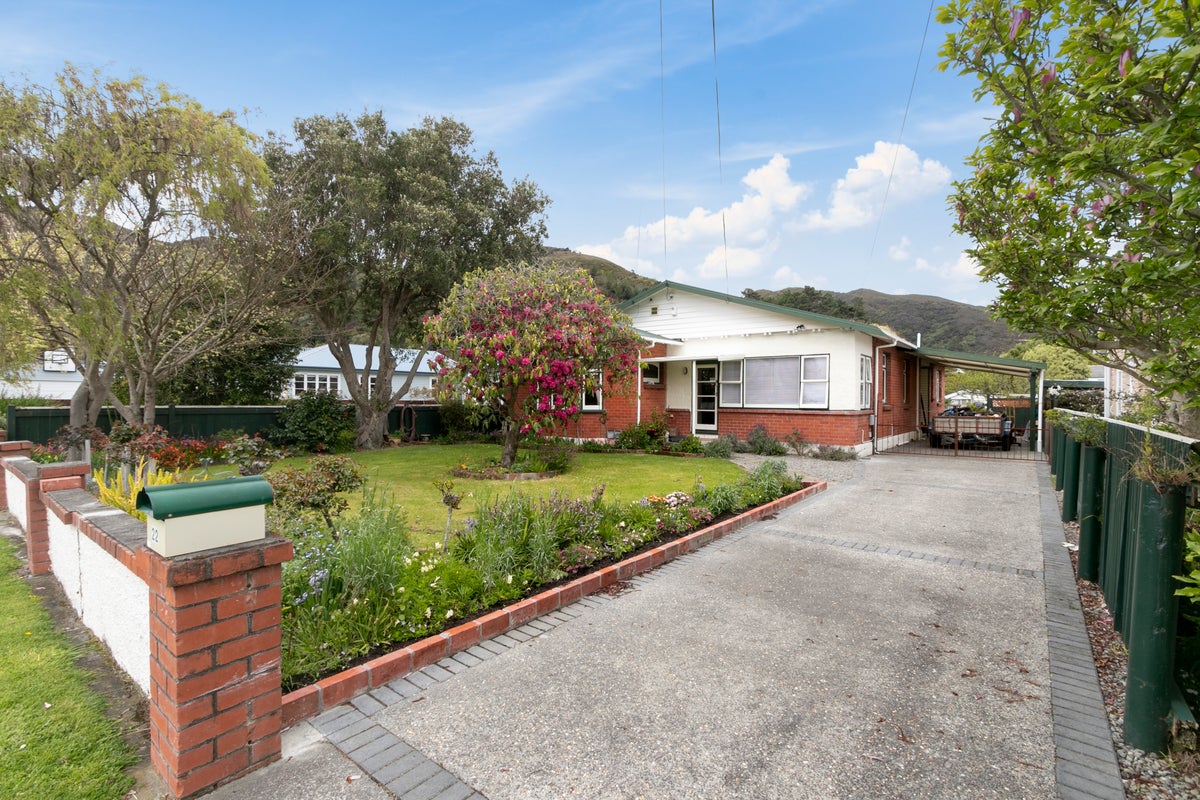 22 Burnside Street, Waterloo, Lower Hutt - Carousel 1