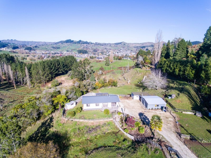 6 Mangarino Road, Te Kuiti - Carousel 1