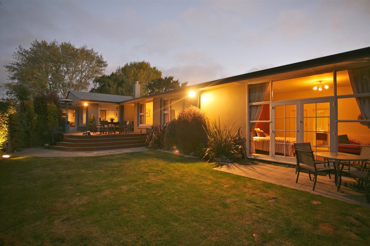 301 Eastern Terrace, Sydenham, Christchurch - Carousel 1