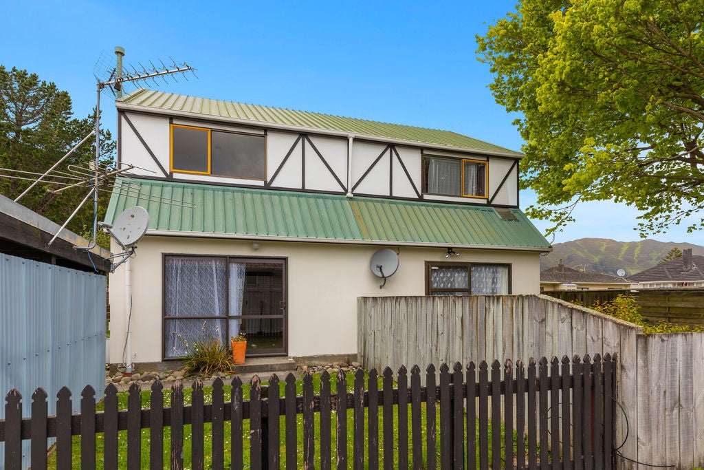 4/395 Cambridge TCE, WAIWHETU, LOWER HUTT - Carousel 1