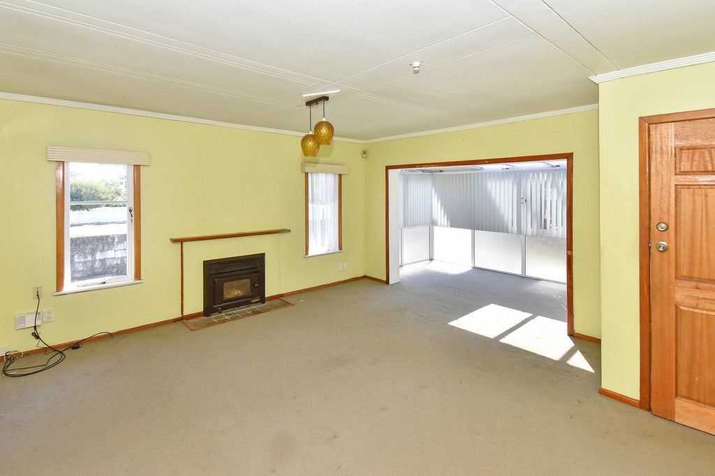 20 Viola Avenue, Mangere East, Auckland - Carousel 2